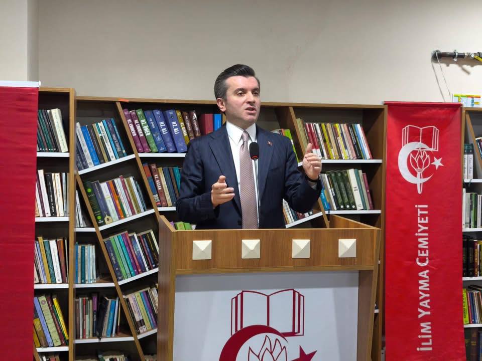 Kıran’dan Ünye’de Küresel Vizyon Konferansı…